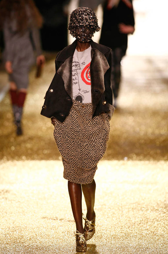 Vivienne Westwood Autumn Winter 2011 Catwalk Photos
