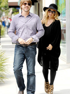Rachel Zoe has baby boy 