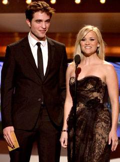 Robert Pattinson Reese Witherspoon - Reese Witherspoon and Robert Pattinson dazzle at CMAs - Robert Pattinson - Reese Witherspoon - Water for Elephants - Marie Clarie - Marie Clarie UK