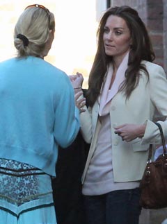 Kate Middleton Wedding Rehearsal photos, Kate Middleton Holding Dress Bag
