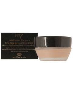 No7 Intelligent Balance Mousse Foundation