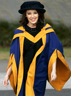 Kylie Minogue - PICS! Kylie Minogue accepts honorary degree - Kylie Minogue degree - Marie Claire - Marie Claire UK