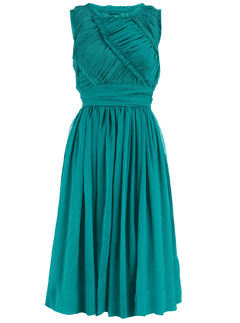 winter wedding guest outfits - winter wedding dresses - wedding outfits - fashion