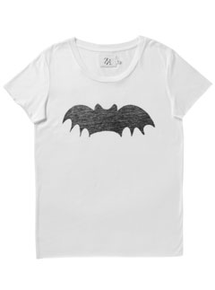 Zoe Karssen bat slogan T-shirt - halloween outfits - halloween fashion