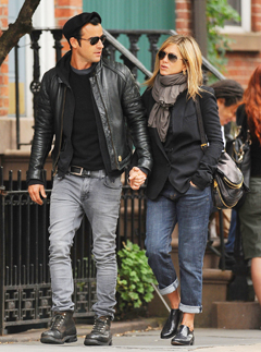 Jennifer Ansiton, Justin Theroux, Brad Pitt, John Aniston, Jennifer Aniston and Brad Pitt, Jennifer Aniston and Justin Theroux, Jennifer Aniston boyfriend, Angelina Jolie, Brad Pitt and Angelina Jolie, Jennifer Aniston and Brad Pitt divorce