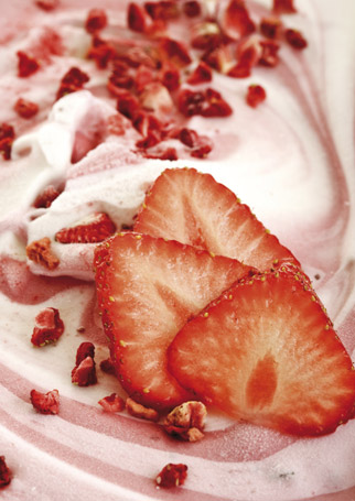 Greek Yoghurt - Eat Greek yoghurt - 94cal - 100 Calorie Snacks - Low Calorie Snacks - Marie Claire - Marie Clarie UK