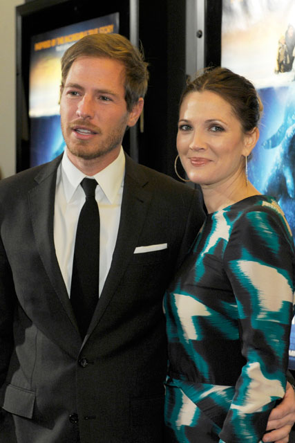 Drew Barrymore shows off her engagement ring with fiance Will Kopelman at Big Miracle premiere