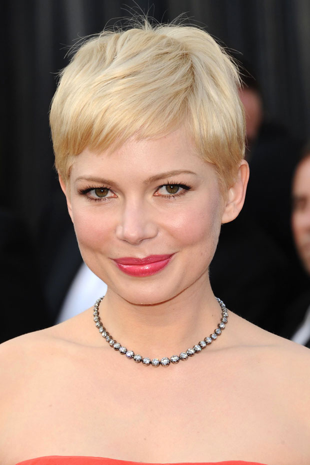 Michelle Williams at the Oscars 2012 - hair and beauty - red carpet looks