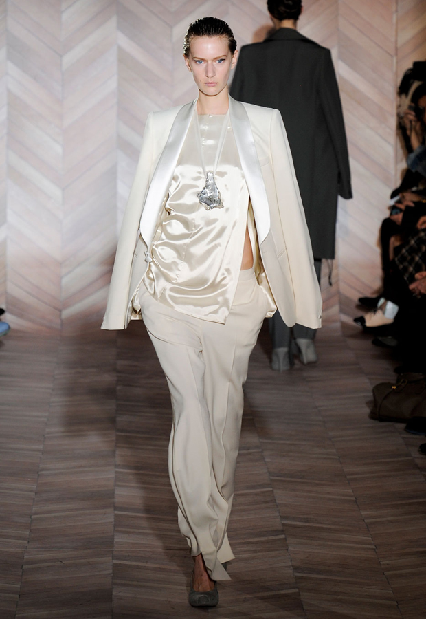 Maison Martin Margiela, Maison Martin Margiela A/W'12, Maison Martin Margiela fashion, Maison Martin Margiela catwalk, Maison Martin Margiela show, Paris Fashion Week, Paris fashion week A/W 2012, Paris fashion week Maison Martin Margiela, fashion, fashion galleries, fashion photos