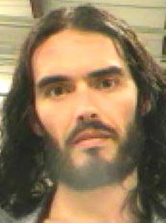 Russell Brand $5000 bail after arrest, Russell Brand, Russell Brand news, Russell Brand arrest, Russell Brand arrested, Russell Brand girlfriend, Russell Brand attack photographer, Russell Brand throws phone, Russell Brand Katy Perry, Russell Brand bail