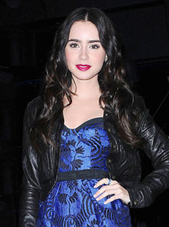 Lily Collins at the Apple store in New York - mirror mirror - snow white - film
