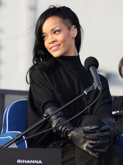 Rihanna, Rihanna style, Rihanna fashion, Rihanna hair style, Rihanna hair, Rihanna Twitter, Rihanna photos, Rhianna tour, Rihanna fans, Rihanna film, Rihanna Battleship, Battleship, Rihanna music, Brooklyn Decker, celebrity news, latest celeb news, celeb