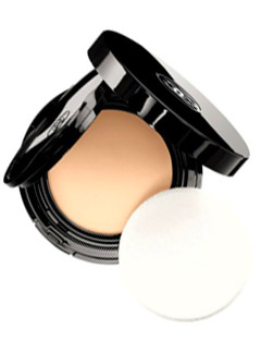 Chanel Vitalumiere Aqua Compact - Beauty Buy of the Day - Marie Clarie 