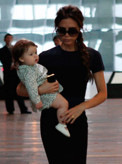 Victoria Beckham - Harper Beckham - Victoria Beckham and Harper enjoy lunch in Beijing - Marie Claire - Marie Clarie UK
