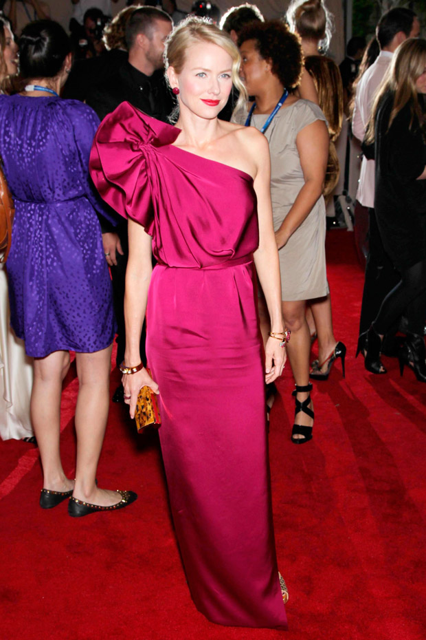 Naomi Watts at the Met Ball Naomi Watts at the Met Ball