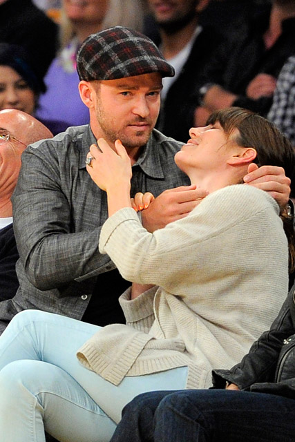 Justin Timberlake and Jessica Biel at an LA Lakers basketball game