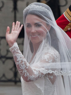 Kate Middleton's wedding dress causes controversy 
