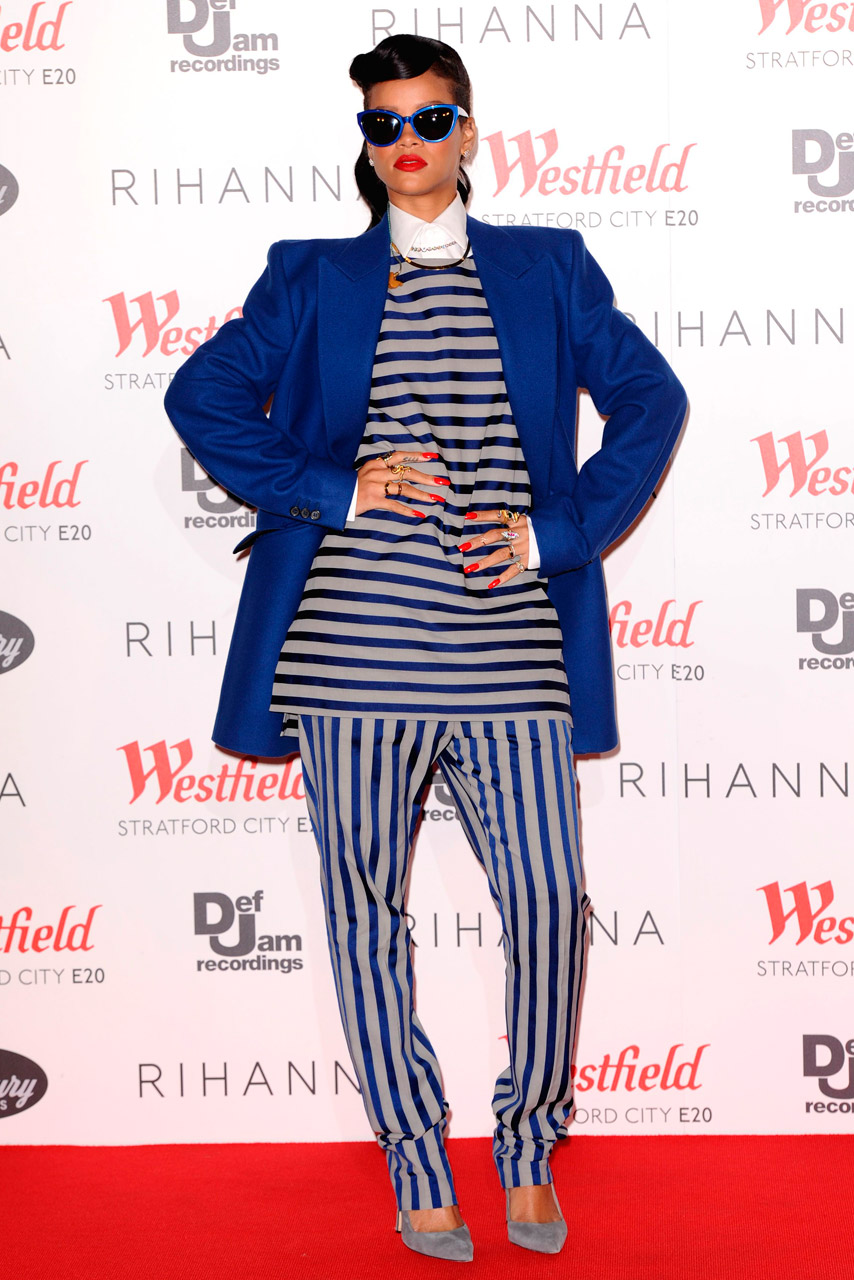 Rihanna - Fresh Celeb Style Rihanna - Fresh Celeb Style