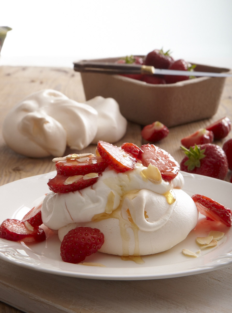 Mini Strawberry Pavlovas 