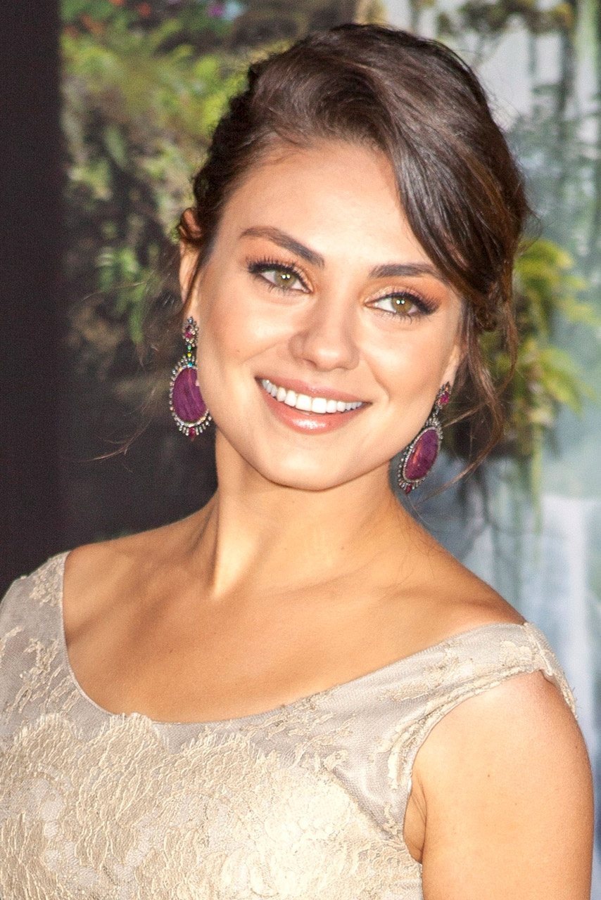 Mila Kunis - Oz the Great and Powerful premiere