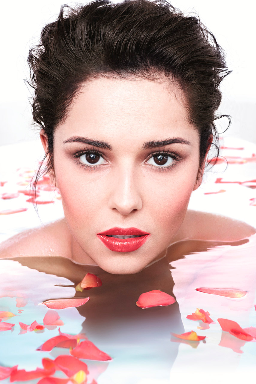 Cherl Cole for L'Oreal Paris Glam Shine Stain Splash