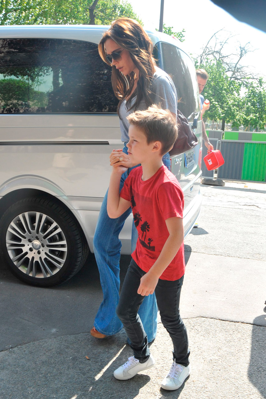 David And Victoria Beckham Go On A Shopping Spree In Paris David And Victoria Beckham Go On A Shopping Spree In Paris