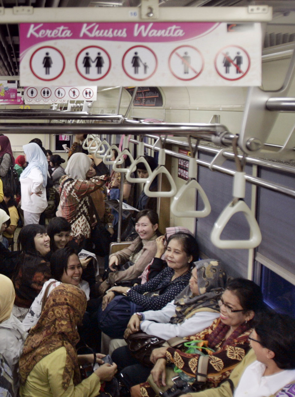 Indonesia buses