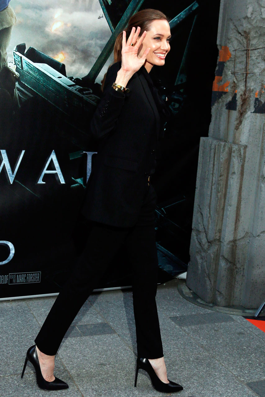 Angelina Jolie and Brad Pitt at the Paris premiere of World War Z Angelina Jolie and Brad Pitt at the Paris premiere of World War Z