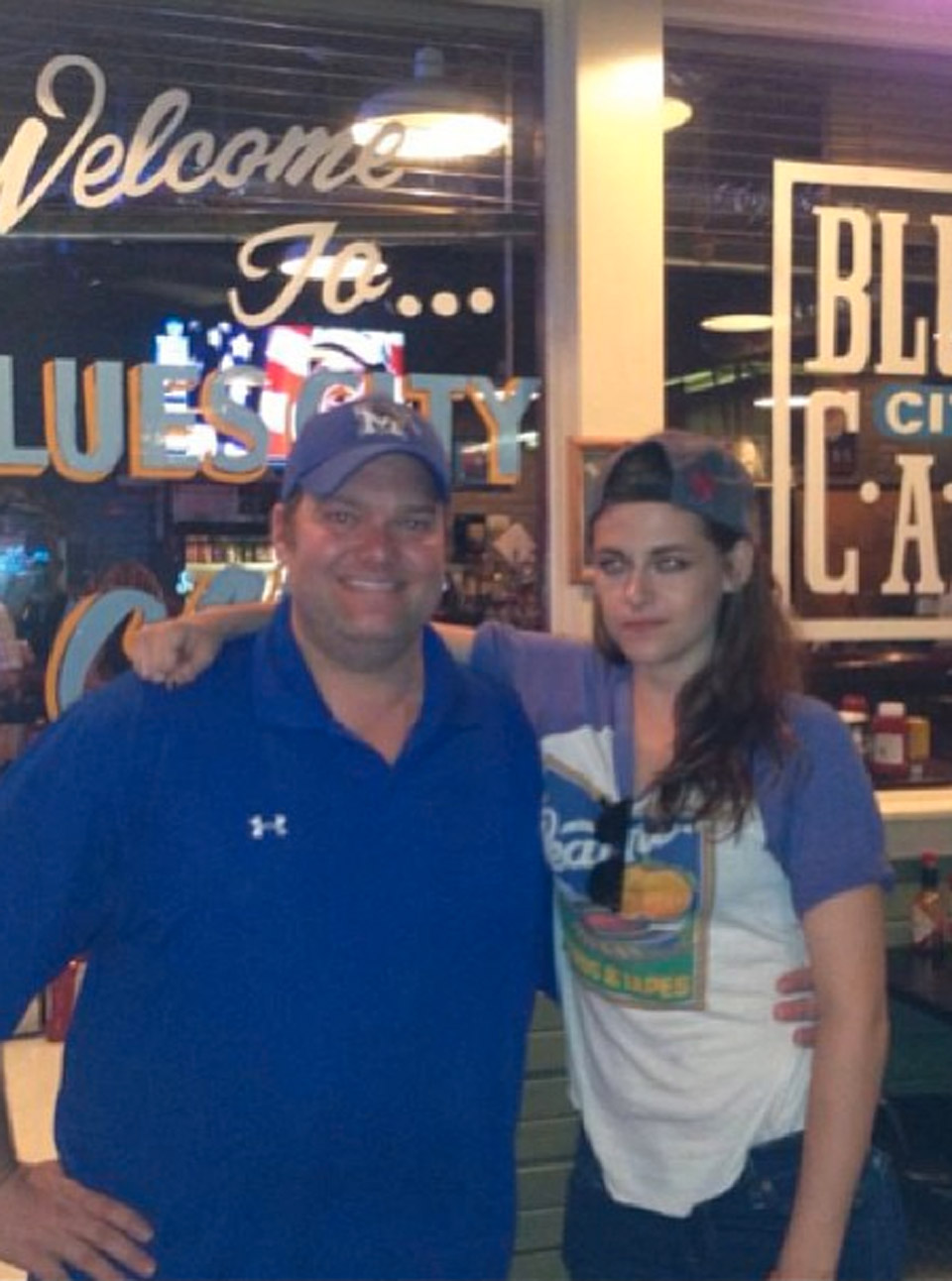 Kristen Stewart parties at a bar in Memphis