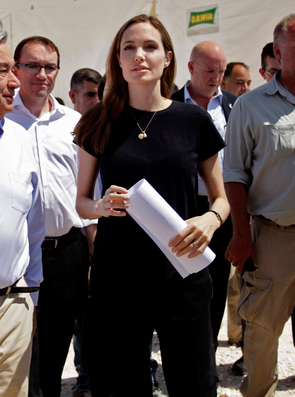 Angelina Jolie visits Syrian refugees