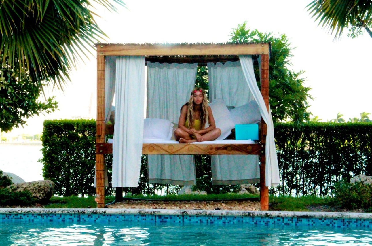 Beyonce and Blue Ivy's adorable holiday photos Beyonce and Blue Ivy's adorable holiday photos
