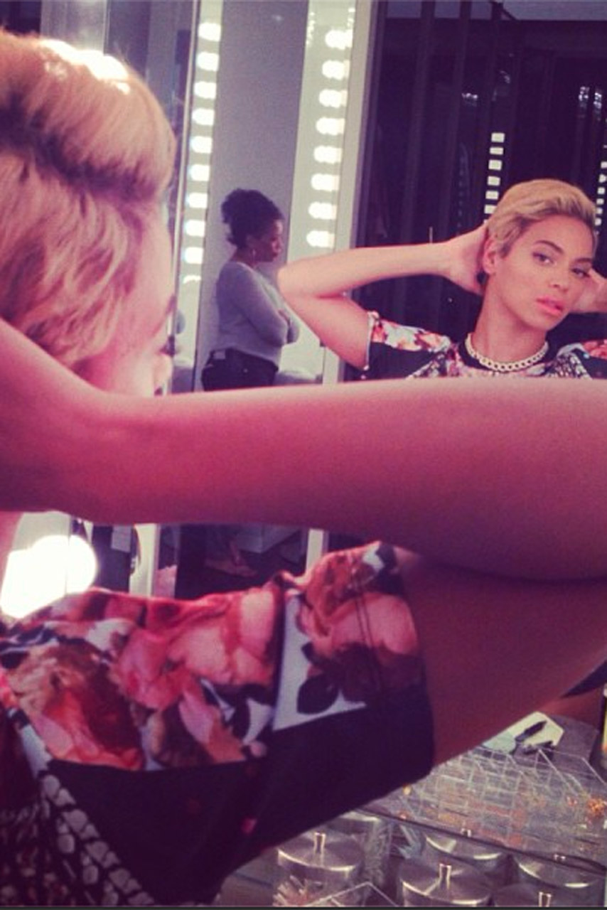 Beyonce unveils a short pixie crop hairstyle Beyonce unveils a short pixie crop hairstyle