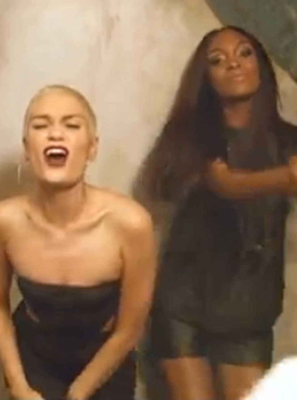Jessie J and Jourdan Dunn - It's My Party   Video