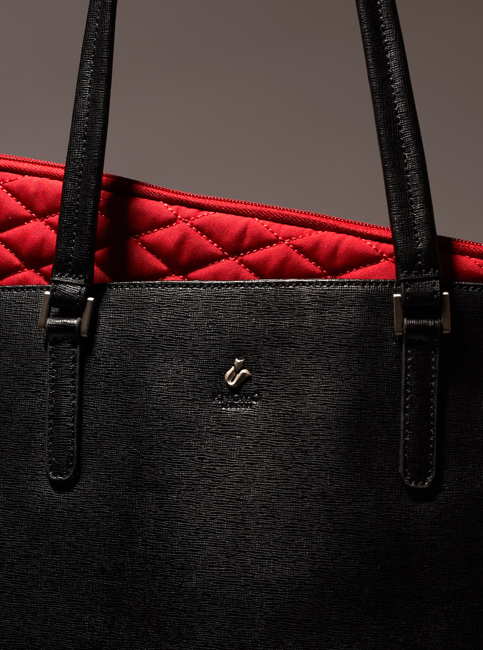 Friday Treat Competition - Win a Knomo Handbag