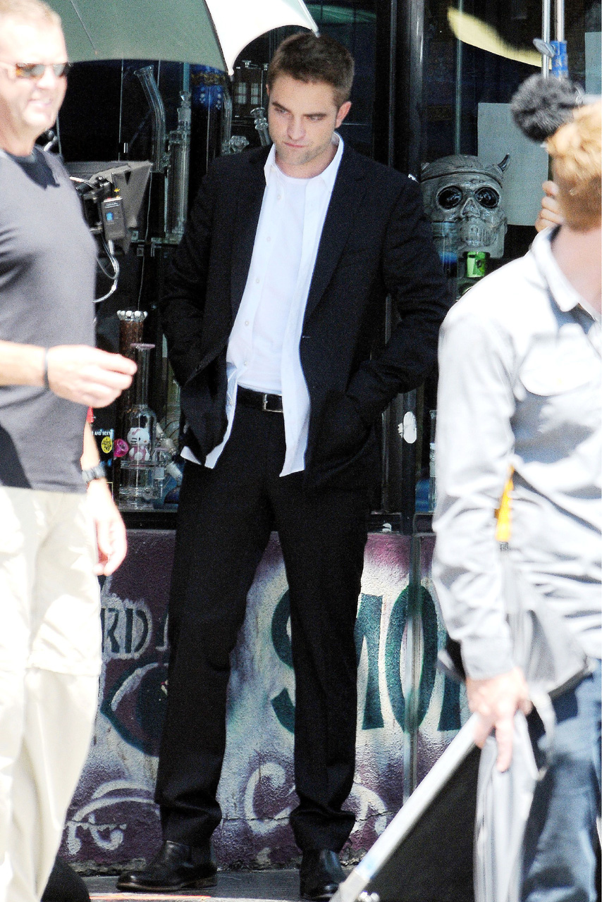 Robert Pattinson - Maps to the Stars film set -   Marie Claire - Marie Claire UK