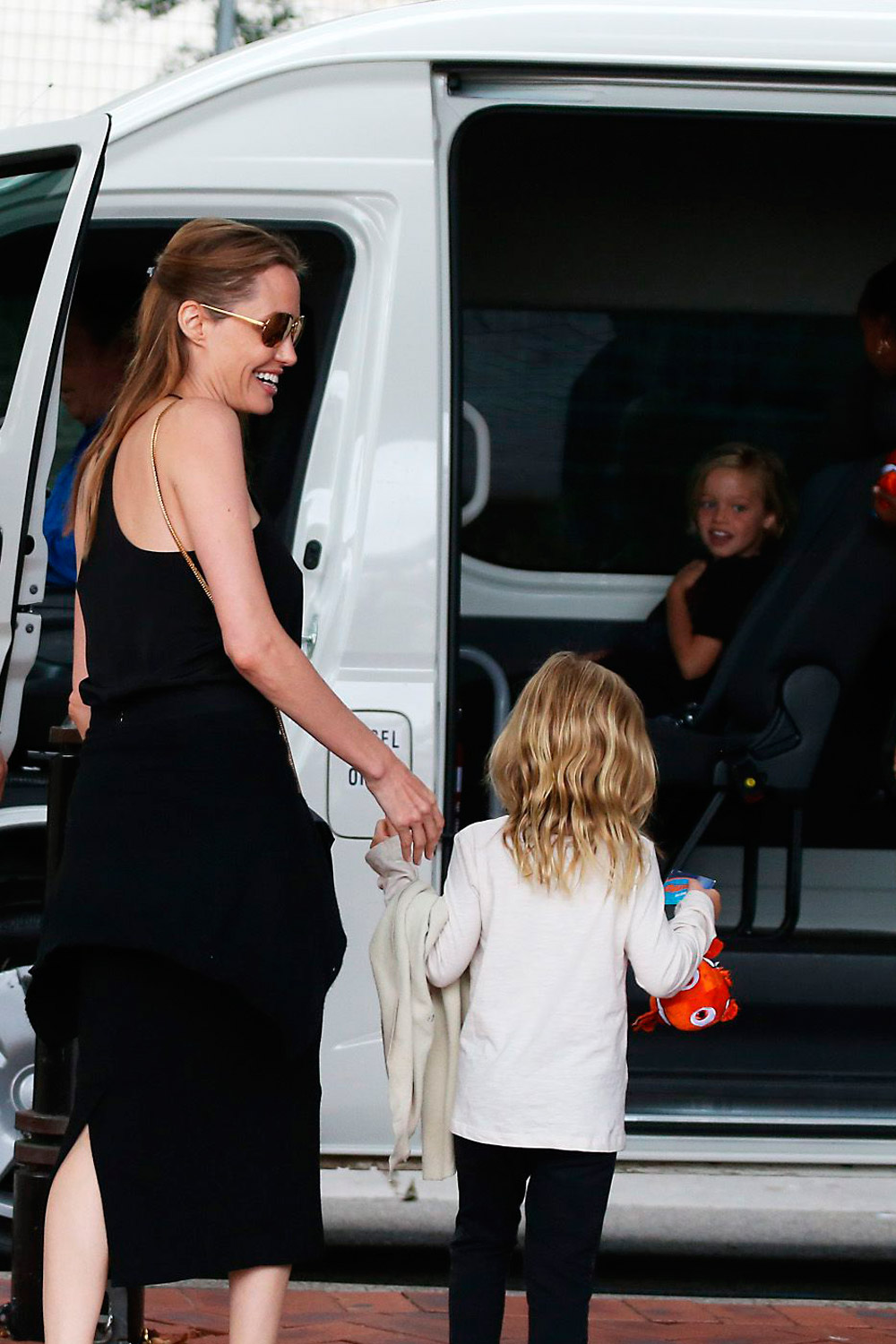 Angelina Jolie takes her children to Sydney Aquarium Angelina Jolie takes her children to Sydney Aquarium