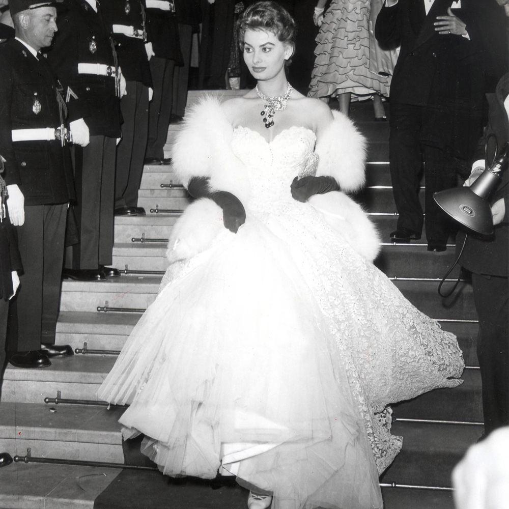 An iconic fashion moment - Sophia Loren at Cannes