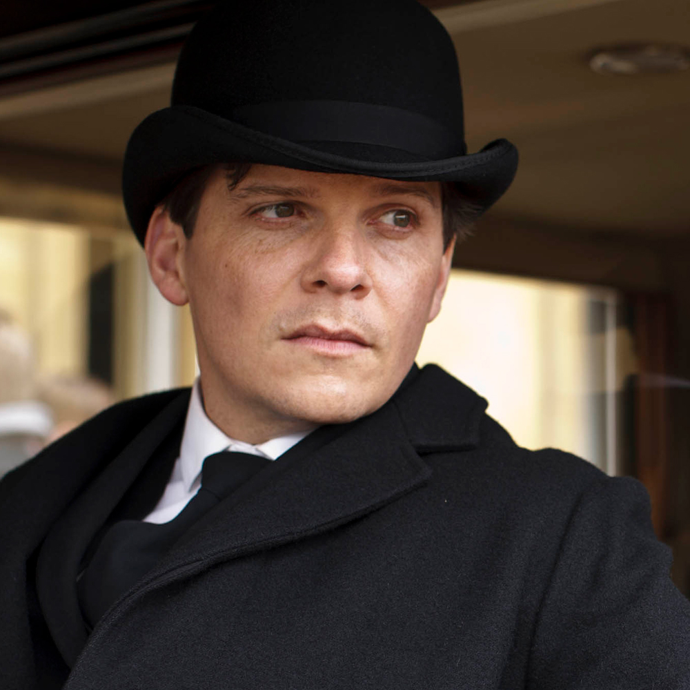 Nigel Harman and Joanne Froggatt in Downton Abbey