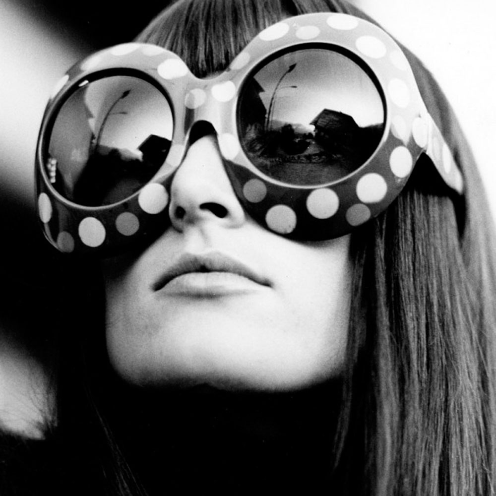 Online vintage shopping