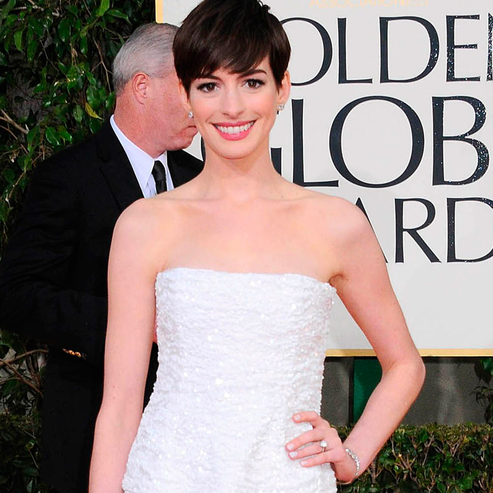 Anne Hathaway wearing a Chanel dress at the Golden Globes in 2013