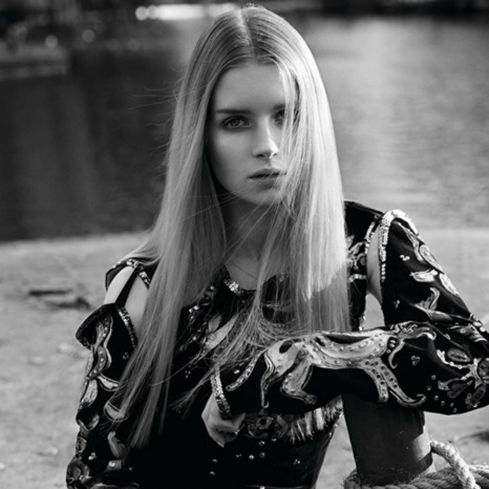 Lottie Moss wows with her model debut 