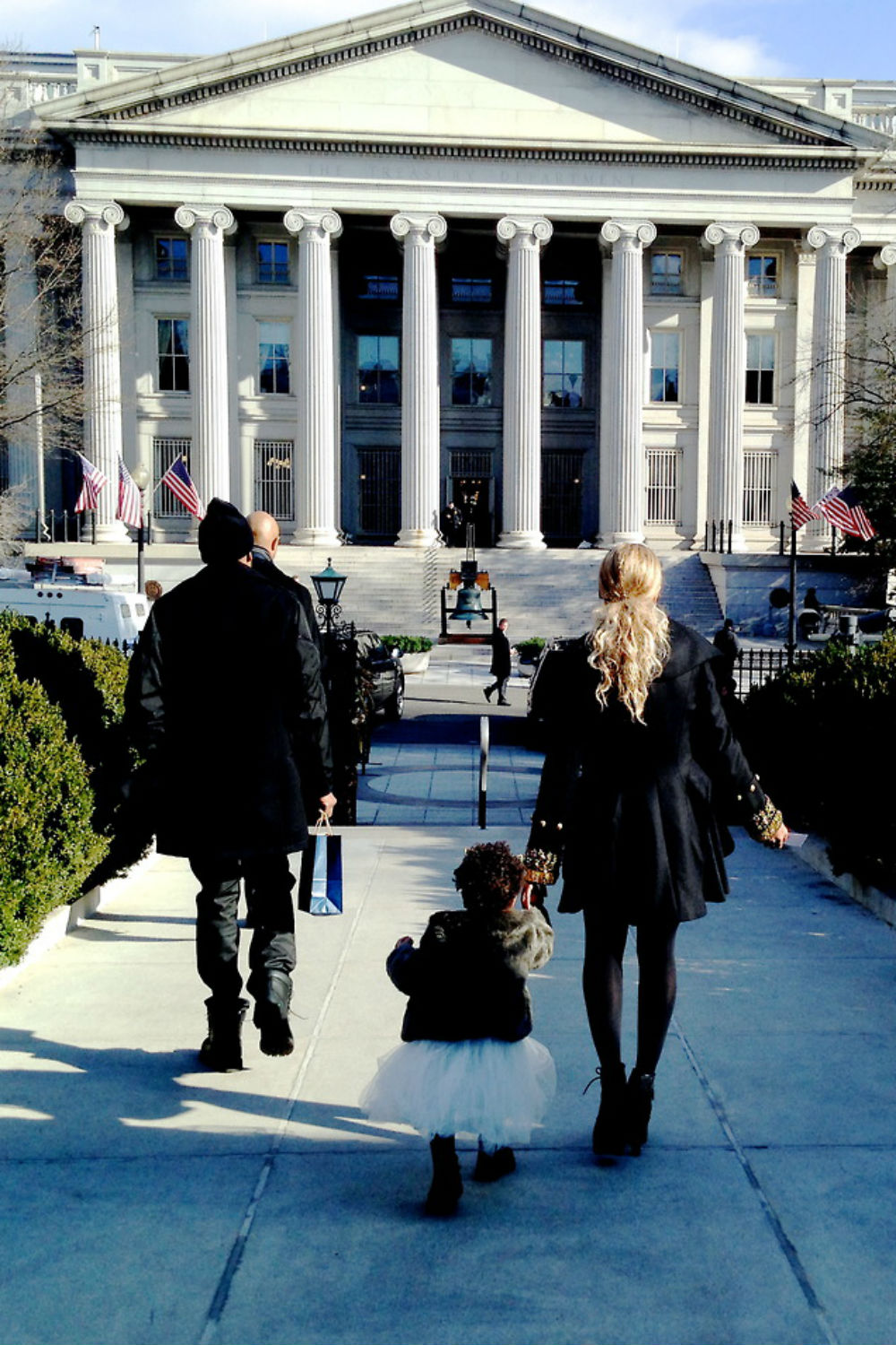 Beyoncé shares adorable family snaps from The White House Beyoncé shares adorable family snaps from The White House