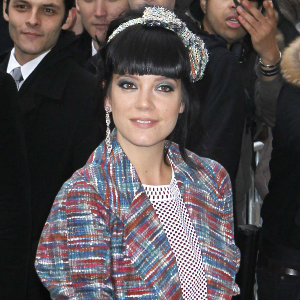 Lily Allen is queen of the front row in Paris