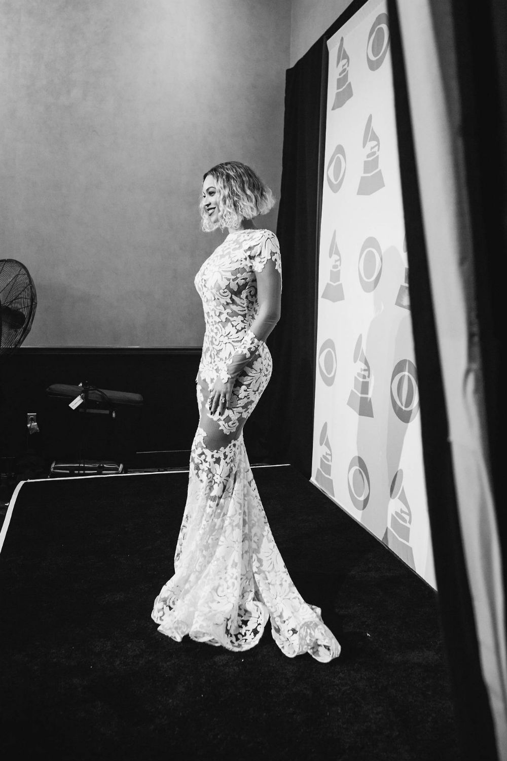 All the details on Beyoncé"s GRAMMYs 2014 gown All the details on Beyoncé"s GRAMMYs 2014 gown