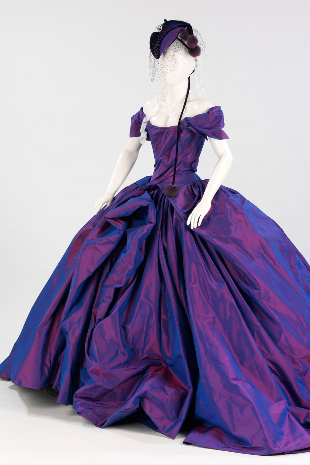 dita-von-tesse-wedding-dress-garticle.jpg dita-von-tesse-wedding-dress-garticle.jpg