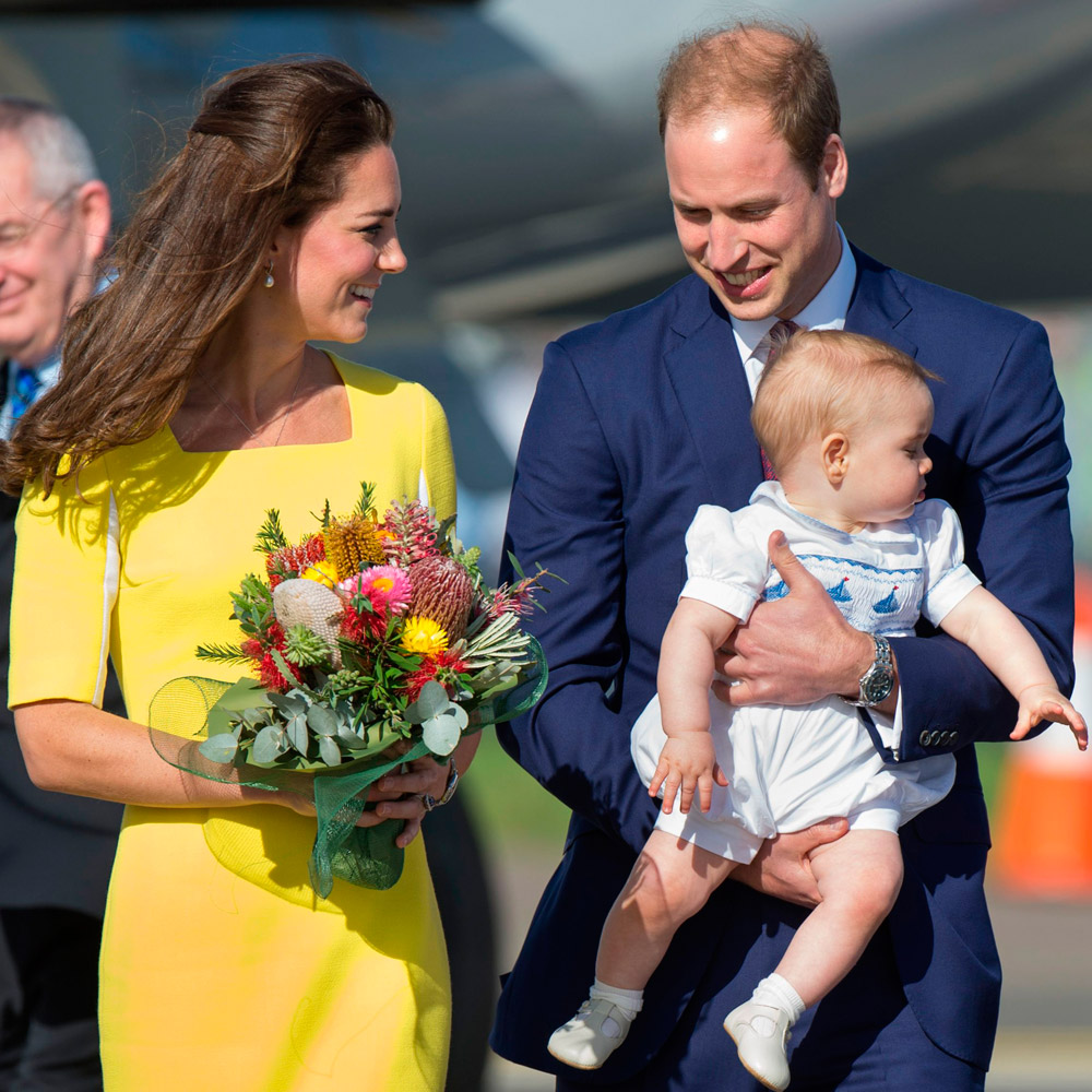 Prince William, Kate Middleton and Prince George land in Australia