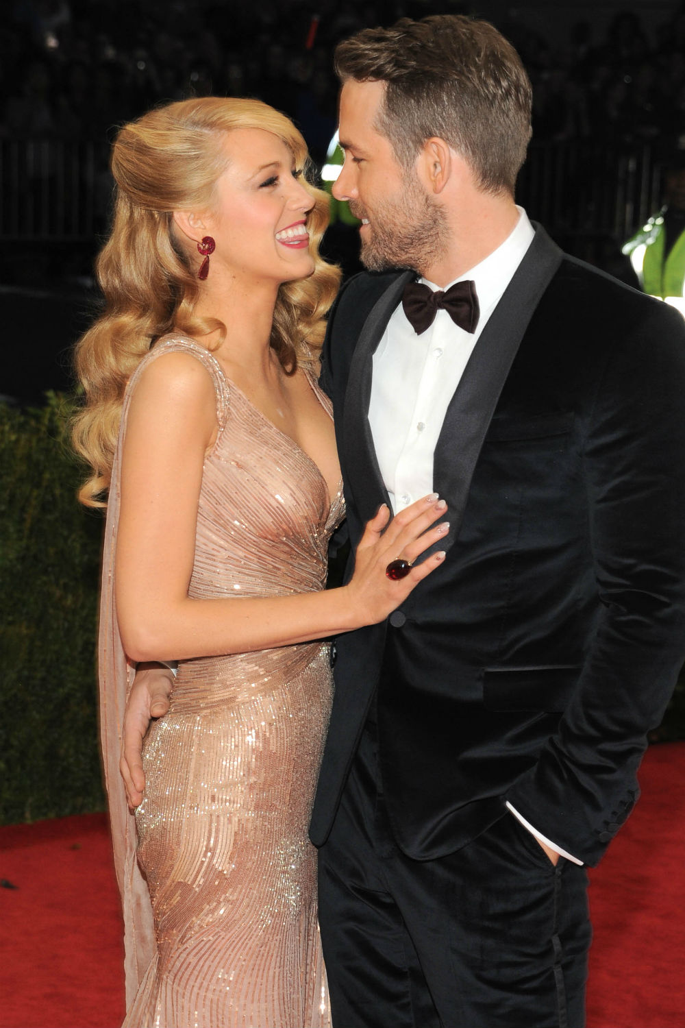 Blake Lively Ryan Reynolds Met Ball 2014 Blake Lively Ryan Reynolds Met Ball 2014