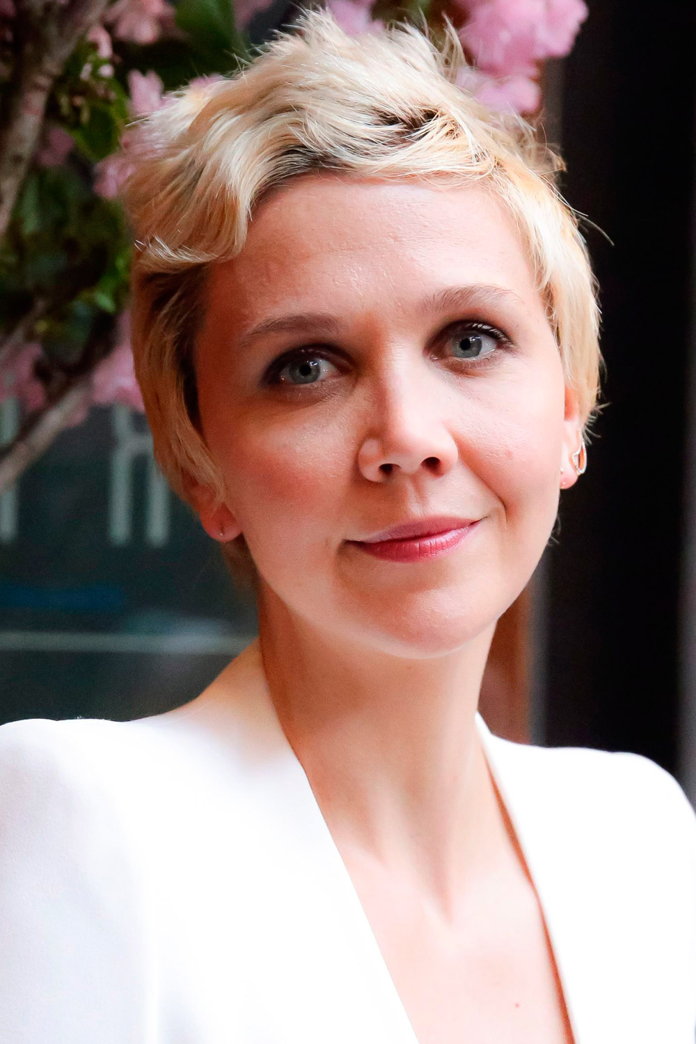 MaggieGyllenhaalShortHairstylesjpg