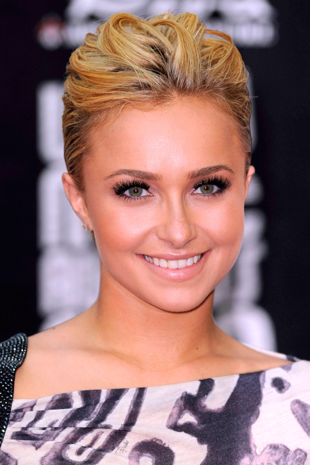 Hayden Panattiere with a short hairstyle at the Word Music Awards in Monte Carlo Hayden Panattiere with a short hairstyle at the Word Music Awards in Monte Carlo