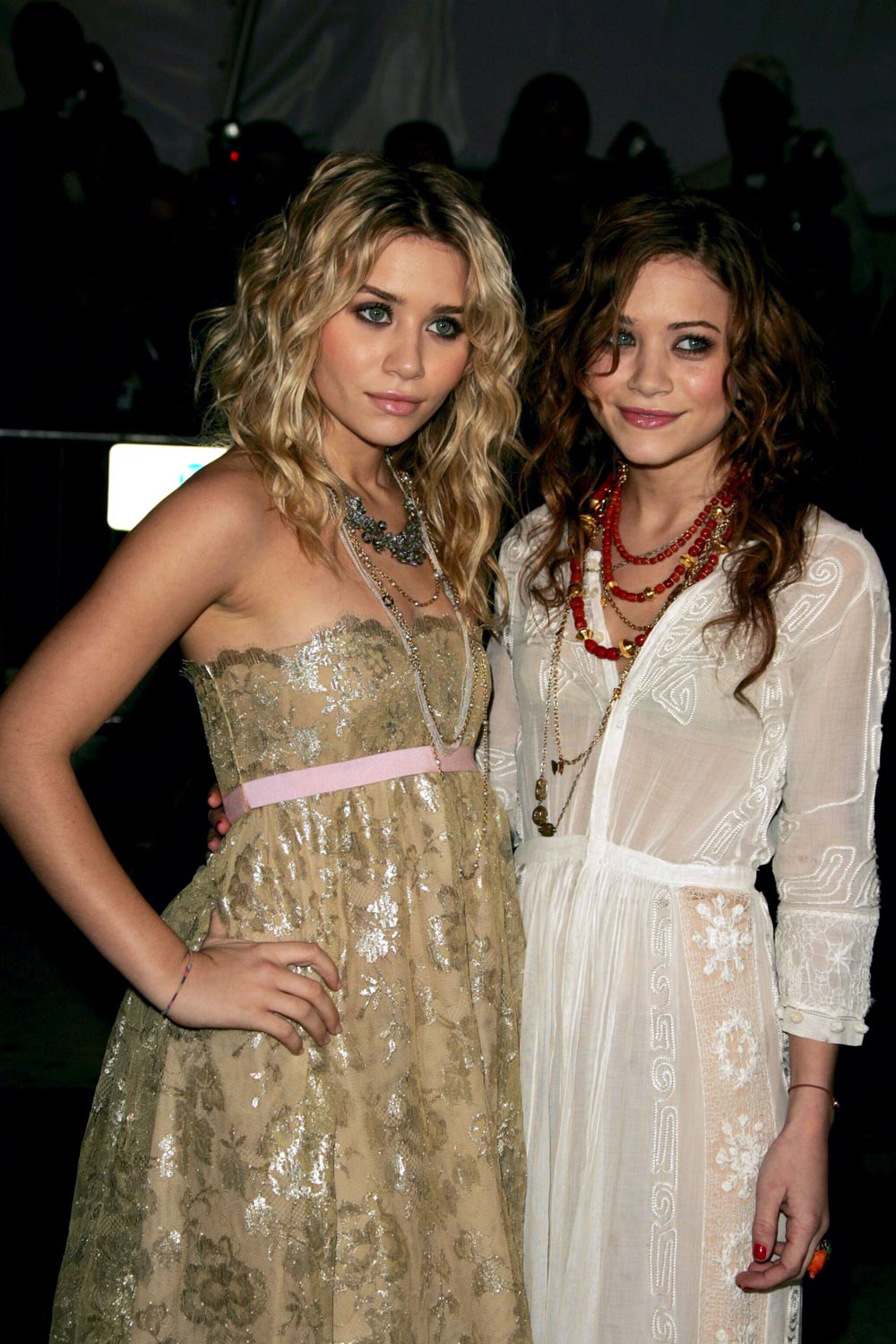 Mary-Kate and Ashley Olsen Mary-Kate and Ashley Olsen